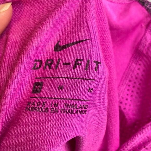 514. Nike running tank in coral size medium - Picture 6 of 6